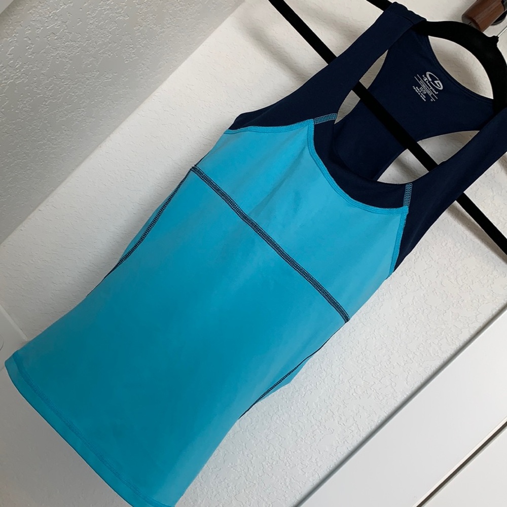 Champion work out tank with built in bra